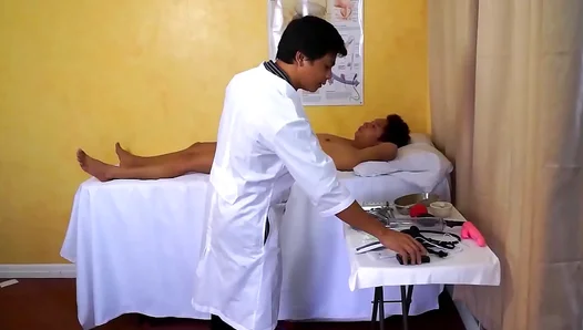 Steamy Doctor Exam: Vahns Diving Passion for Medical Gay Fantasy – Asian 18+ Action