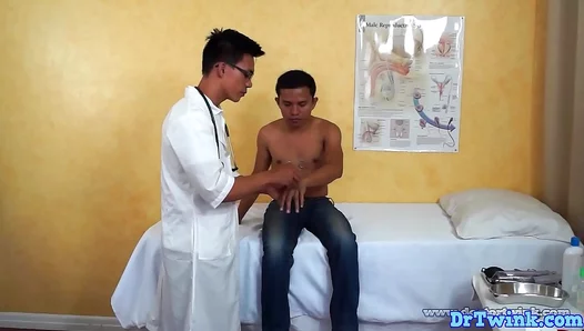 Doctors Forbidden Treatment: Asian Physicians Dirty Tongue Play with Innocent Teen