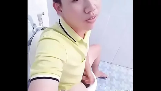 Steamy Workplace Affair: Asian Boy Sucks Bosss Throbbing Cock at Noon –