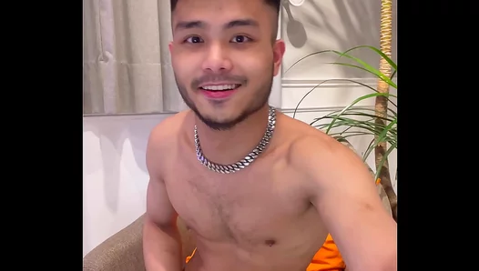 Steamy Oral Seduction: Innocent Teen Devours Daddys Hung Asian Cock
