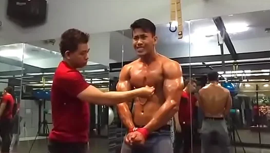 Sweaty Asian Cutie Devours Nipples in Steamy Gay Fitness Session – IntenseGay 18+