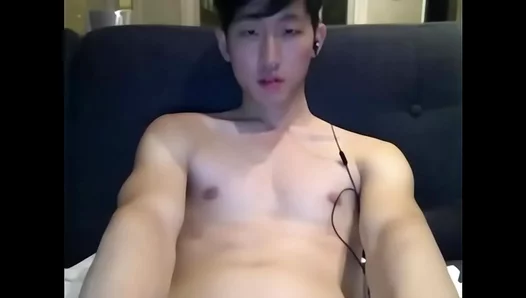 Korean Beefcakes Epic 42-Minute Fuck Fest Showcases His Massive Unleashed Cock