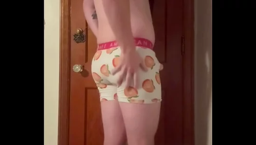 TikTok Sensation Unleashes Steamy Solo Gay Dance – Sizzling Hot Exclusives