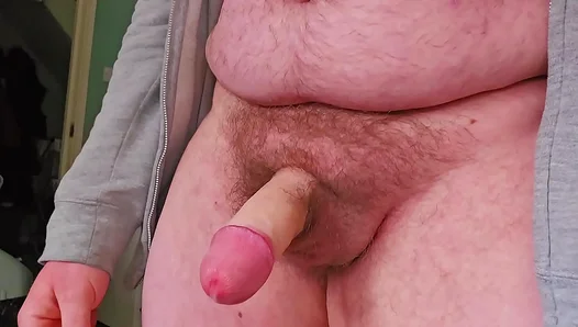 Thick Chubs Pulsating Meat Stands At Attention, Then Erupts in a Steamy Facial -
