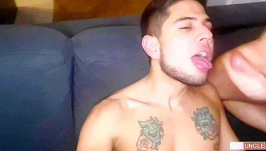 Alex Raphaels Gaming Frenzy Ignites Wild Lust at Home – StayHomeBro 18+