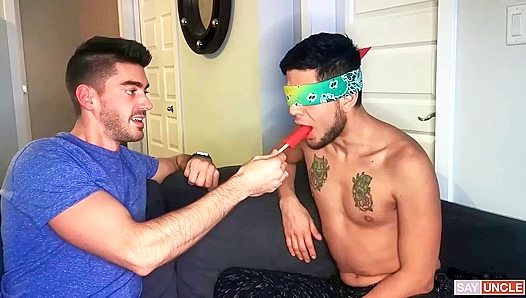 Alex Raphaels Gaming Frenzy Ignites Wild Lust at Home – StayHomeBro 18+