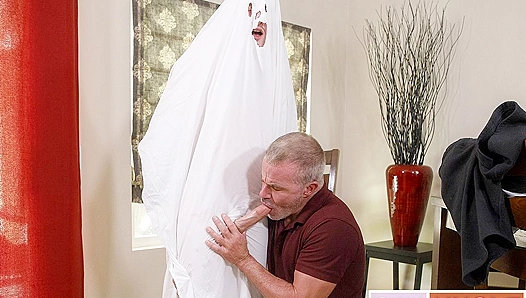 Savage Grandson Seduction: Josh Cannons Virgin Ass Devoured by Dominant Dale - Family