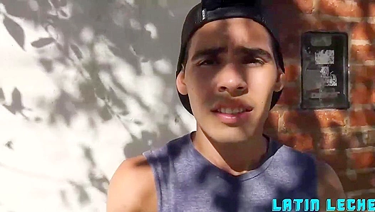 Intense Hairy Latino Passion: Fingers Deep, Face Painted by Creamy Load – LatinLecheFever