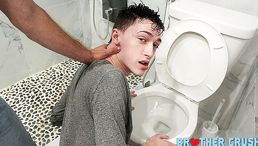 Stepbrother Seduction: Kurt Valentinos Explicit Threesome Frenzy – GayPornXclusive 18+