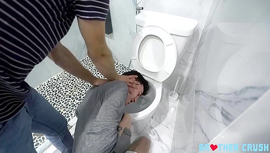 Stepbrother Seduction: Kurt Valentinos Explicit Threesome Frenzy – GayPornXclusive 18+