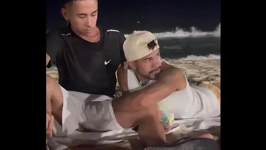 Beach Blowout Frenzy: Scrawny Relishes Hulking Dads Pungent Meat – InterracialGayXXX