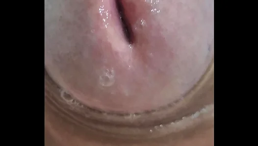 Brazilian Hottie Streams Solo Show – Intense Close-Ups Reveal Veiny Muscle on His Rigid