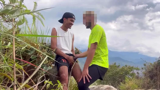 Steamy Stranger Encounter: Public Playground Turns into Sizzling Gay Tryst – 18+