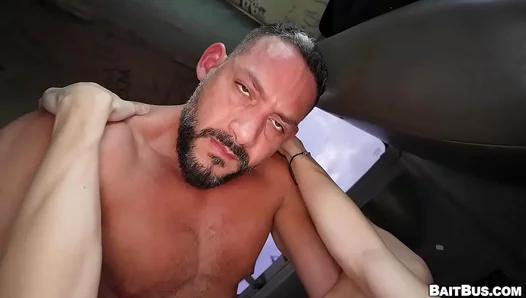 MiguelXXL Ignites with Sizzling Latin Heat: Thrills to a Drenched Orgasm on Camera – 18+