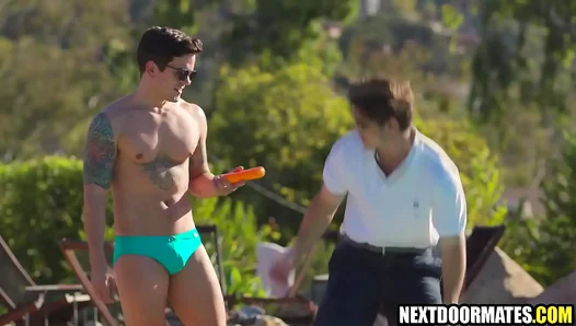 Steamy Poolside Seduction: Hunky Jock Tempted by Dakotas Ass Worship – 18+
