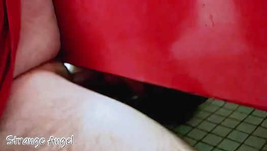 Steamy Alleyway Hookup: Forbidden Bathroom Bumping Exposed – TinyGays 18+