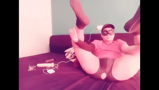 Sensual Twerking Twinks Strip Down Bare for Your Pleasure - Part 1: Raunchy Dance Moves