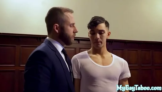 Muscular Bear Takes Huge Load After Mind-Blowing Oral Service – XXX Action