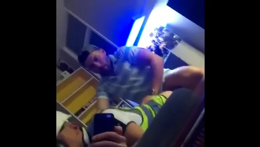 Bareback Building Heat: Hot Guy Gets Screwed Raw on Construction Site – RawGayAction 18+