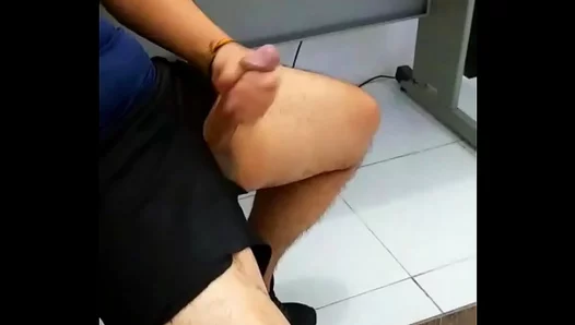 Steamy Throat Worship: Cute Mulek A Sucks Down the Sexy Studs Pungent Load