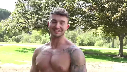 Ripped Jakes Muscular Form Gets Stretched Wide by Thick Dildo – RealityDudes 18+