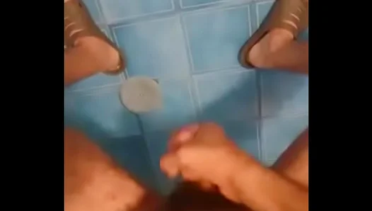 Steamy Honduran Hunk Spews Hot Load in Public - Lewd Gay Jerk Off