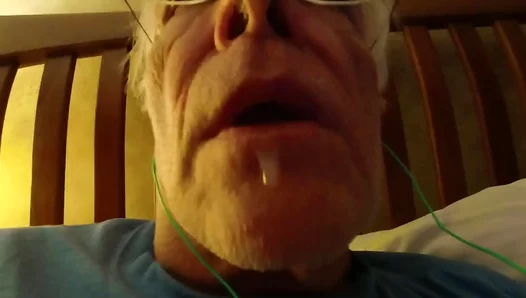 Seniors Steamy Self-Love: Naked Old Man Masturbs Raw to Unleash Intense Gay Arousal –