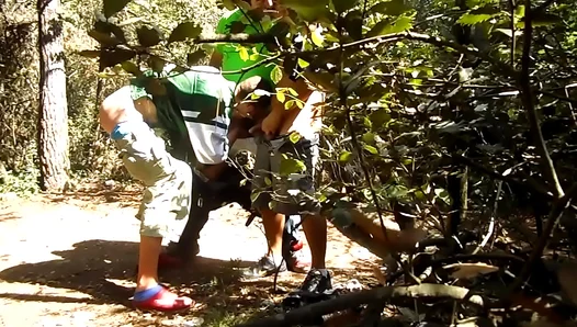 Steamy Park Encounter: Three Mens Risky Public Orgy Exposed – TinyGays 18+