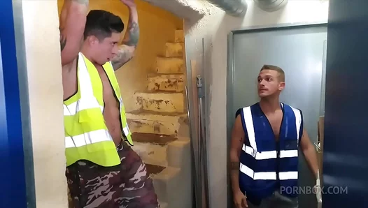 Devouring His Bosss Seed: Thirsty Young Cut Sucks Down Every Drop in Stealthy Office BJ –