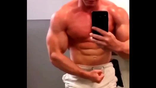 Joshua Taubes Shows Off Thick Uncovered Cock in Slim-Fit Pants – Alluring
