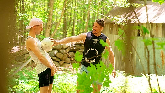 Benjamins Tight Hole Takes on Skyys Massive Thick Meat for a Hard, Raw Fuck Session – 18+