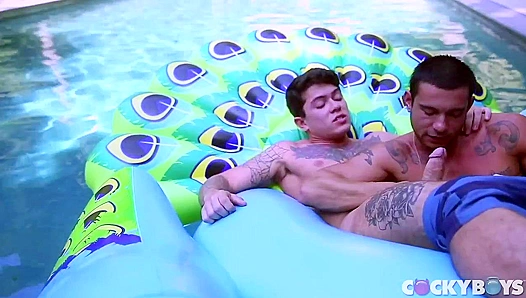 Wild Camping Fun: Clark Davis Ricky Romans Bareback Outdoor Hookups with CockyBoys