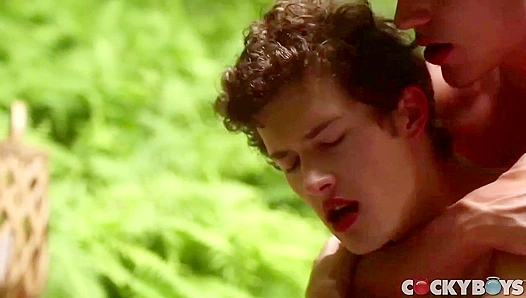 Steamy Forest Fling: Kpers Raw, Thrusting Anal Adventure with a Hung Stranger –
