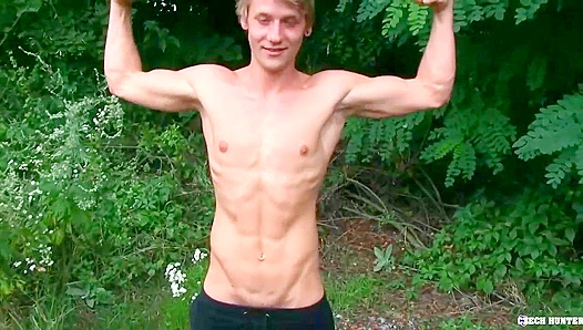 Czech Stallion Rides Frat Hunk Wild Outside in Throes of Passionate Gay Sex - XXXGay