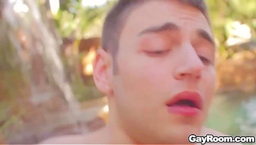 Calvin Koons Sizzling Waterfall Hookup: Lust Ignites Beneath the Cascading Droplets –