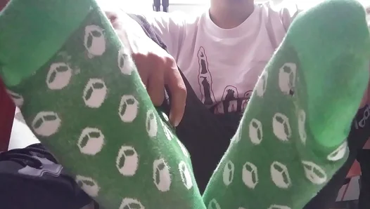 Sweaty Feet Smother My Face: Green Sox Rubdown in Kinky Foot Worship