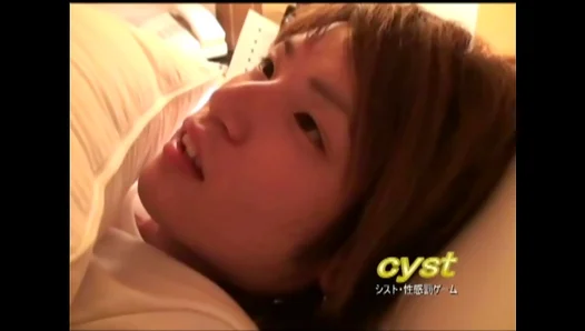 Kazuyas Hot Orgasmic Solo: Ejaculating a Thick Creamy Load On Camera – Japanese Gay Porn