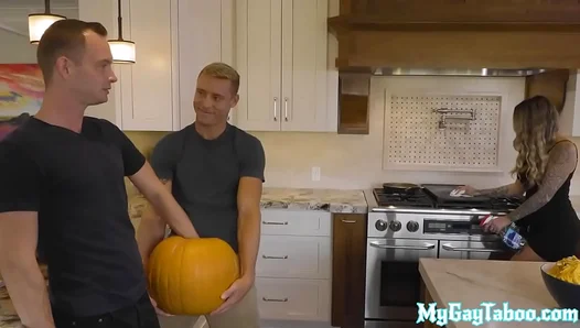 Stepbrother Jocks Bareback Frenzy Leads to Face-Filling Cumshot