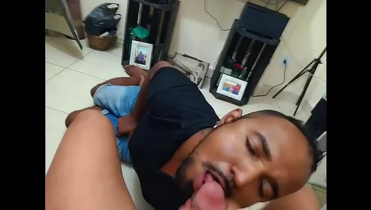 Hung Stranger Devours Lekes Thick Black Cock in Raw Intercourse Blowbang – XXX