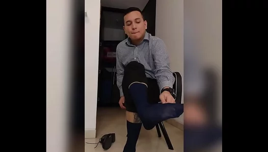 Colombian Goddess Struts Her Stuff: Daring Foot Worship with Bare Legs and Lacy Socks -