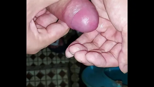 Steamy Solo Shower Blast: Hands-On Fun Ends with a Pulsating Load – SoloBoy 18+