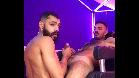 Steamy Barber Shop Tryst: Hung Stud Murillo Gets Licked Raw – Amateur Gay 18+