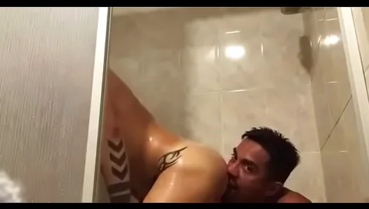 Bareback Showers of Passion: Latinos Sizzle with Raw Intimacy in Scorching Water –