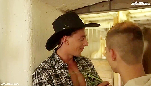 Rough Outdoor Blowjobs: Rockstar Brad Fitt Rick Nielsen Go Wild – GayXXX