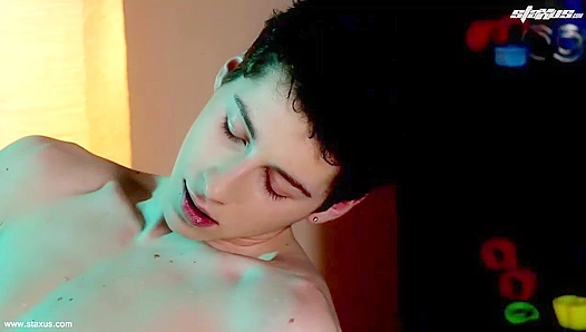 Marcel Lavrov Devours Raw: Nailing Tight Holes with Bareback Passion – GayXXX