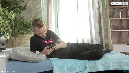 Blonde Buddies Sizzling Hookup: Jamie Timmy Lose Control – GayXXXHeat 18+