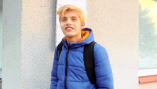Blonde Teen Sucks and Takes Thick Beefcock Deep – Hot XXX Gay Fuck