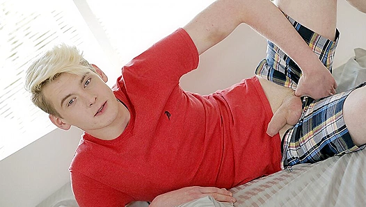 Andy Scott and StepBrother Jacob Scott Unleash Their Huge Dicks in an Intense Threesome –