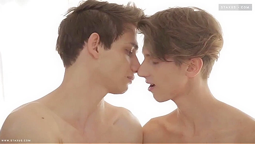 Alex Liors Raw Rampage: Dominating Petite Twink Thighs in Explicit XXX Action