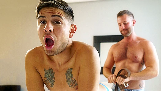 Stepdads Sweaty Grip: Alex Squeezes Into Older Tanners Powerful Hold – XXX